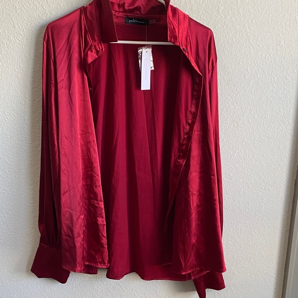 Women’s Chic Good Time Red Button Down Shirt - Picture 14 of 14